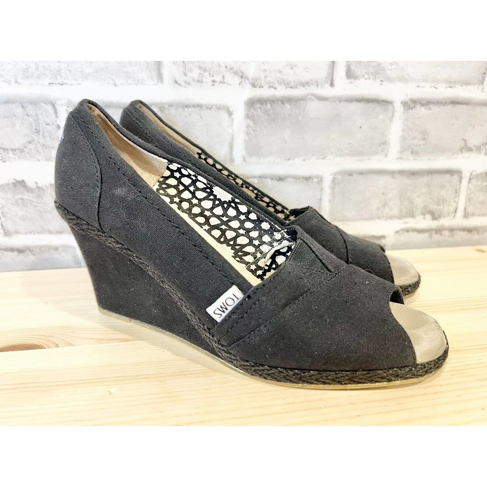 TOMS Classic Wedge Peep Toe Sandal, Women's Size 8 M, Black - Picture 3 of 5